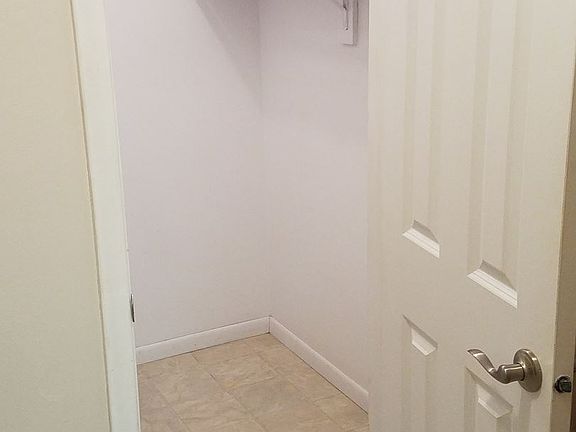 3rd image of 620 S 38th St #101