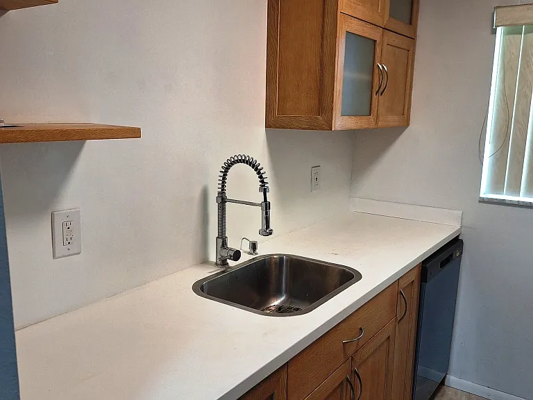 KITCHEN SINK