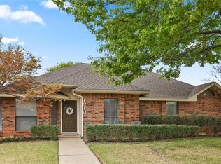 1910 Vera Cruz Dr, Carrollton, TX 75010