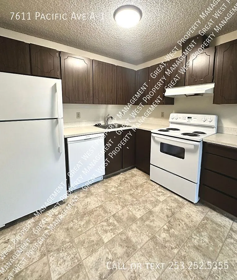 Building Photo - 7611 Pacific Ave #A1