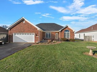 858 Muirfield Cir, Bowling Green, KY 42104