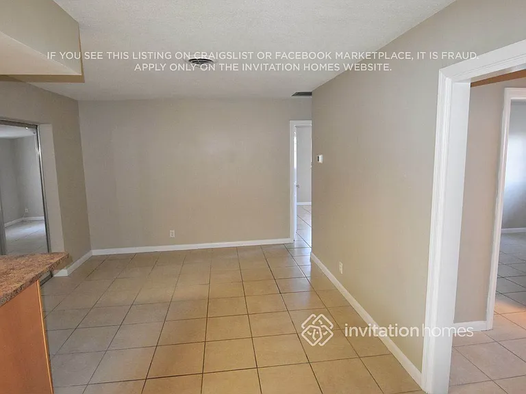 5371 NE 17th Ter — Photo 6