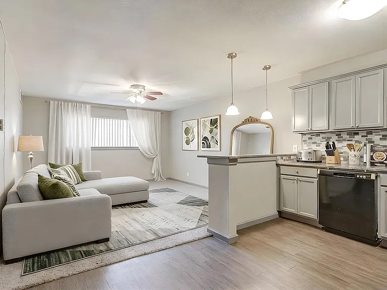 The Heights 76107 — Photo 12