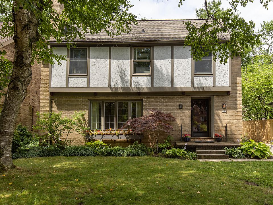 1st image of 1141 Iroquois Dr SE