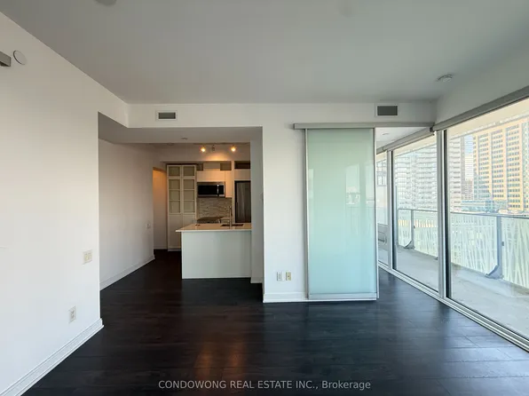 42 Charles St E, Toronto, ON