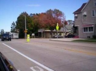 3175 S Howell Ave, Bay View, WI 53207