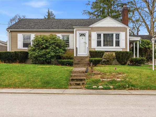 40 Shortway Dr, West Warwick, RI 02893