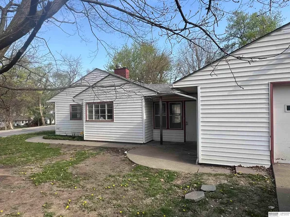 1801 N 66th St, Omaha, NE 68104
