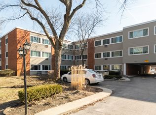 1137 Leavitt Ave APT 104, Flossmoor, IL 60422