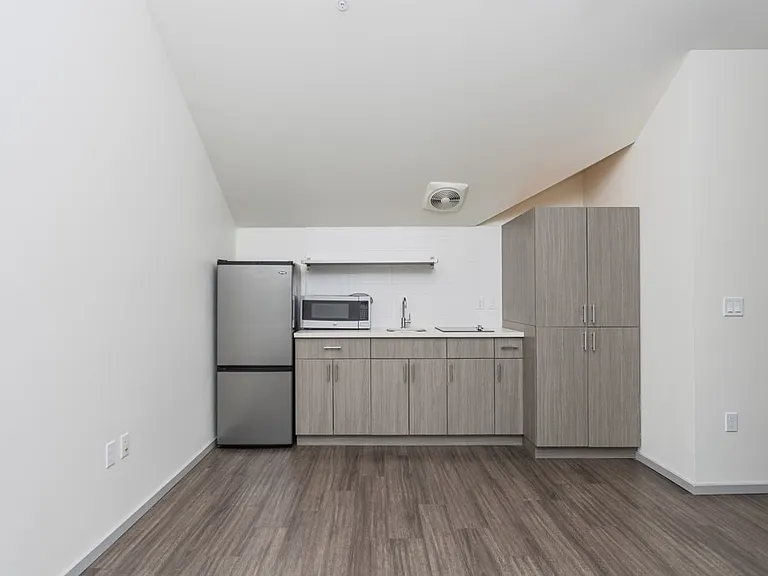 4122 36th Ave SW — Photo 13