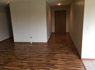 1432 E McClernon St, Springfield, MO 65803