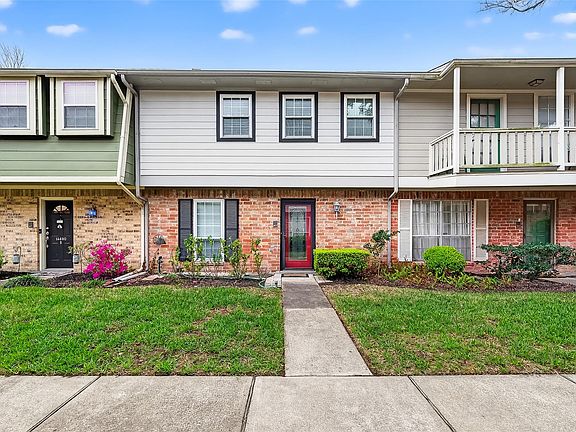 2nd image of 14690 Perthshire Rd APT C