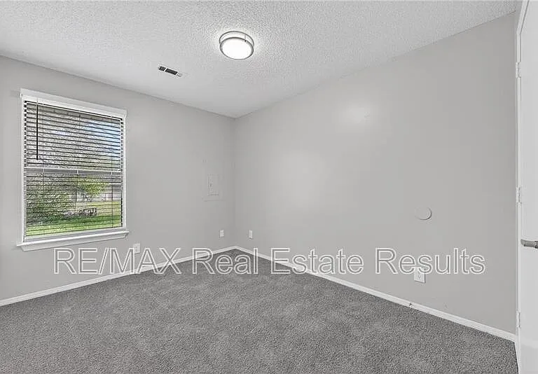 4418 W Acoma St — Photo 13