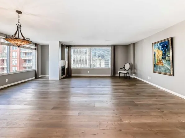 683 10th St E #1901, Calgary, AB T2P 5G3