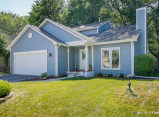 2471 Blue Spruce Ln, Aurora, IL 60502