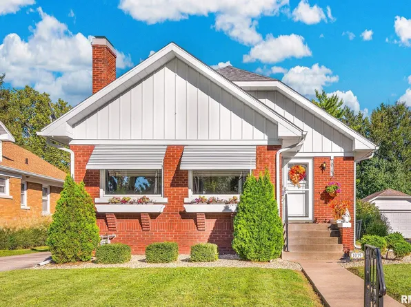 1019 Florence Ave, Galesburg, IL 61401