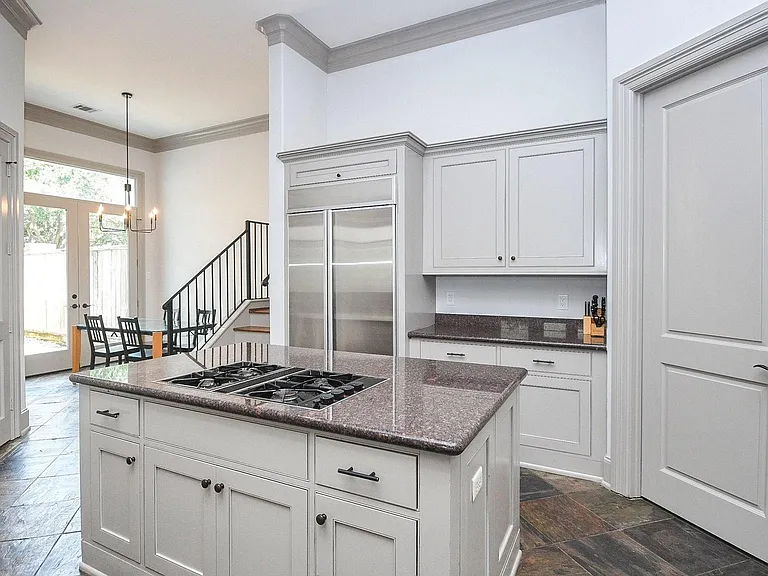 2702 Tudor Mnr — Photo 15