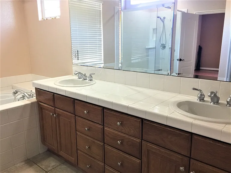 1396 S Creekside Dr S — Photo 11
