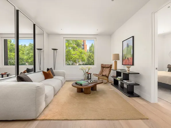256 E 4th St Unit 2, New York, NY 10009