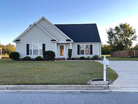 2nd image of 1528 Ashmoor Ln