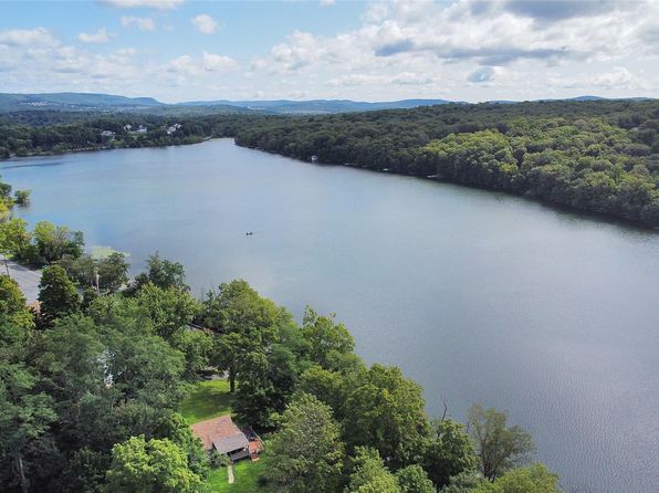 556 Lakes Road, Monroe, NY 10950
