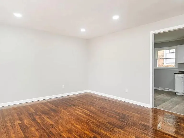 708 Bluford St — Photo 9