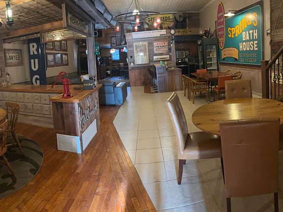 4th image of 209 Main St