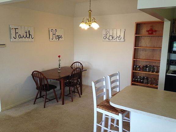 dining room, breakfast bar