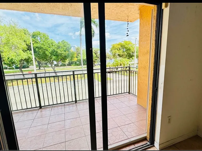 9340 Fontainebleau Blvd #406 — Photo 11