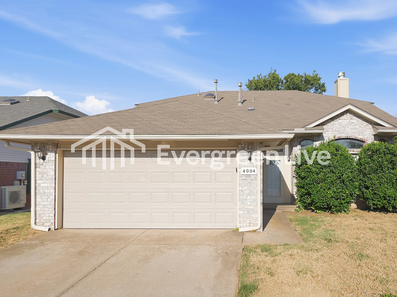 4 bed, 3.5 bath, 1746 sqft, $1,745 — Photo 1