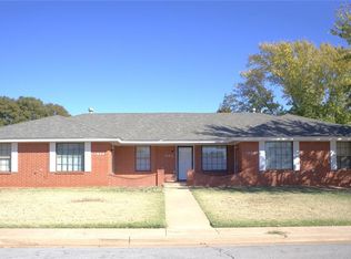 1800 Suzanne Dr, Weatherford, OK 73096