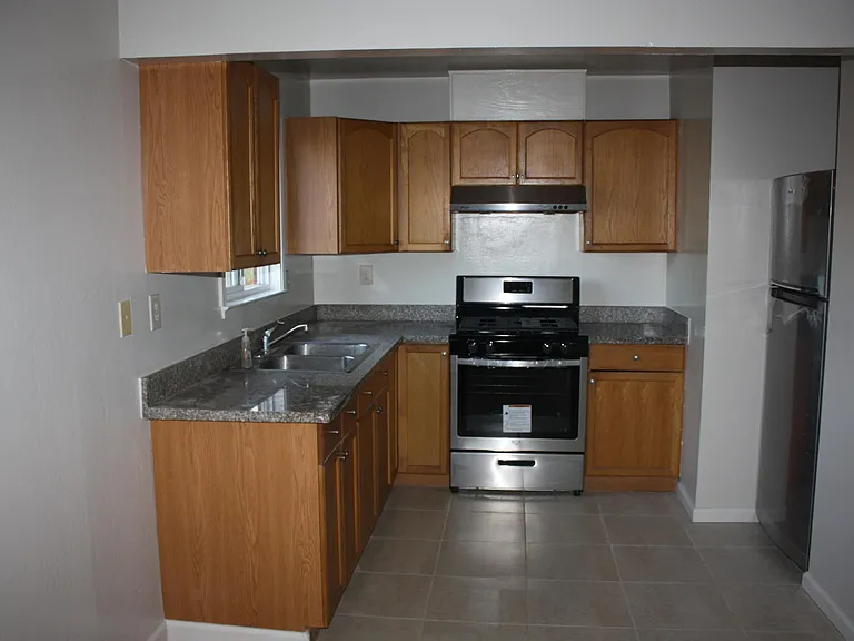 10242 Beardon Dr #3 — Photo 3