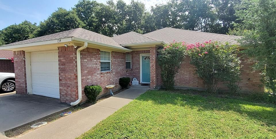1st image of 134 Meadowlark Ln