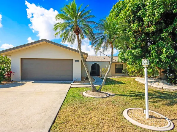 9753 Foxglove Cir, Fort Myers, FL 33919