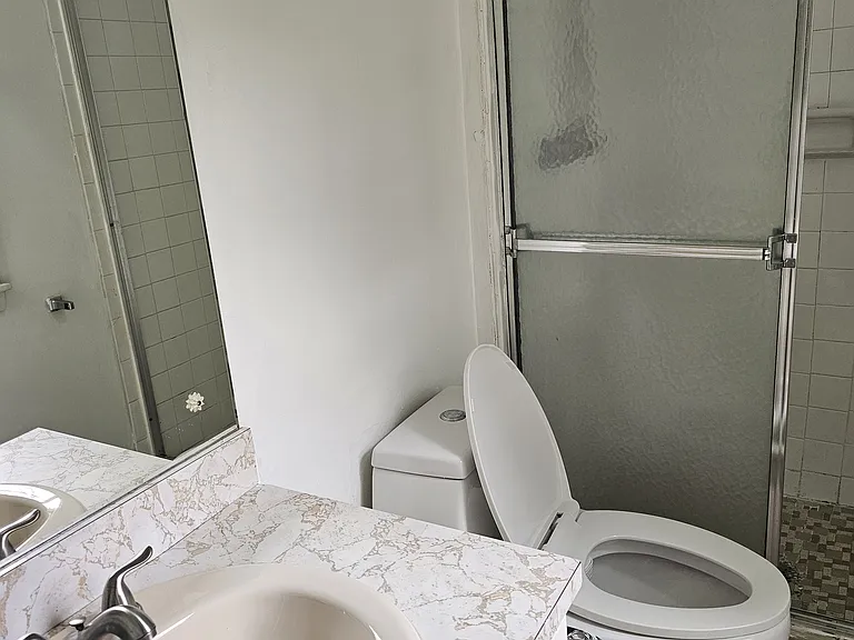 1404 Chilton Dr — Photo 17