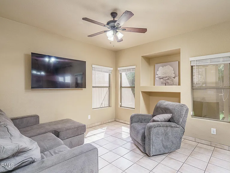 1315 W Escuda Rd — Photo 7