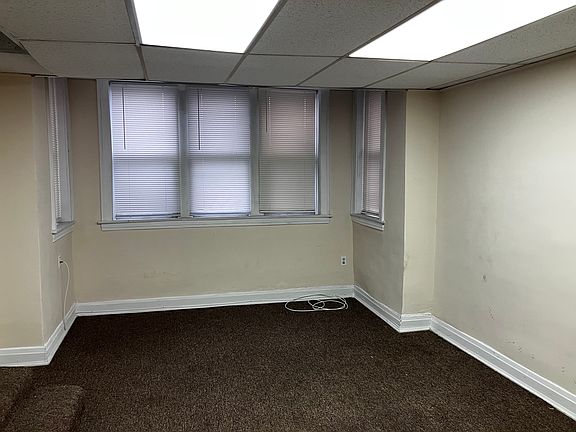2nd image of 2109 Oak Park Ave Ste 1
