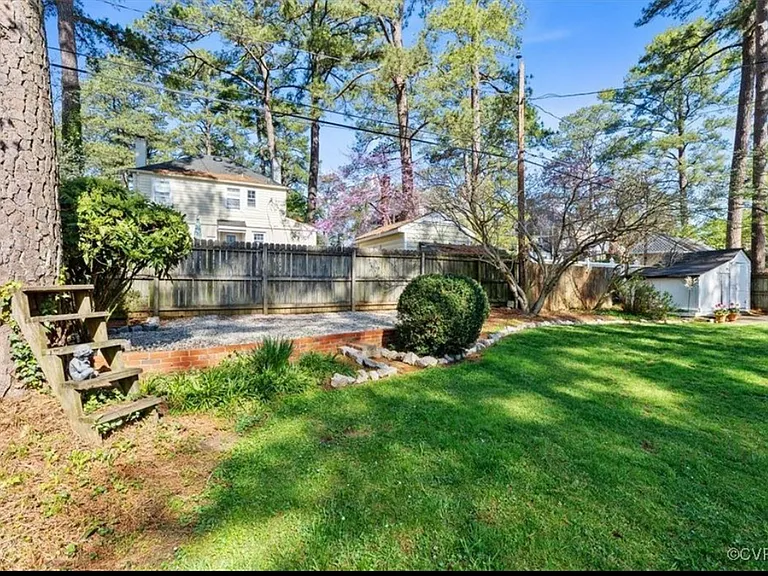 910 Orchard Rd — Photo 26