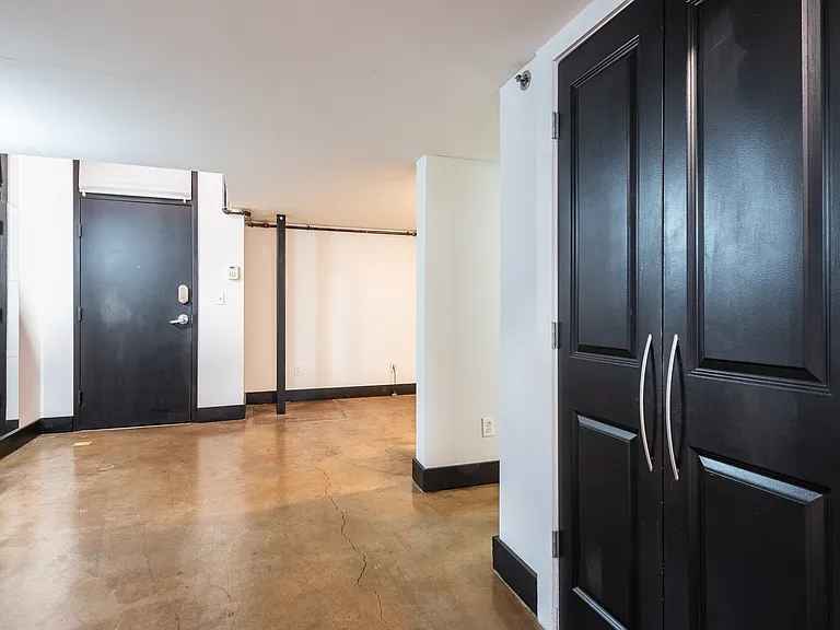 644 Wells St SW #7 — Photo 2