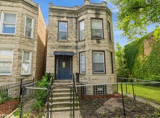 6621 S Marquette Dr, Chicago, IL 60637