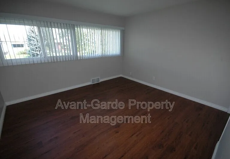 11635 111a Ave NW — Photo 18