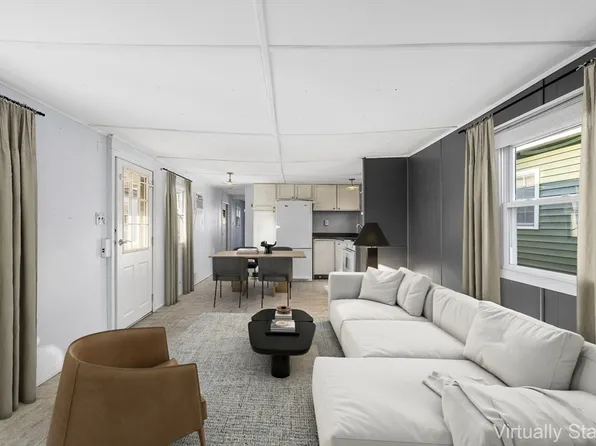 261 Newbury St #72C, Peabody, MA 01960