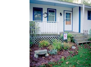 22 Seaview Ter, Belfast, ME 04915