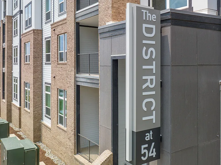 District at 54 — Photo 13