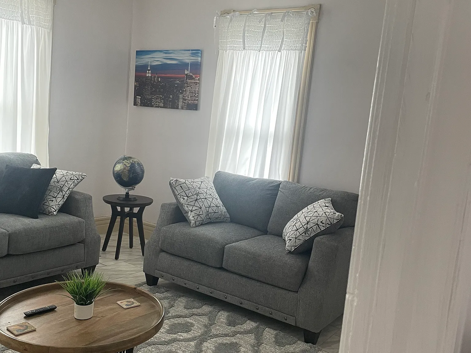 3 bed, 1496 sqft, $1,700 — Photo 2