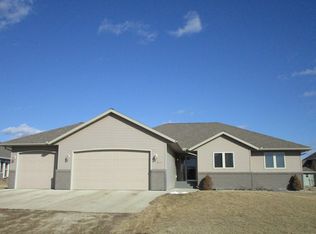 1912 Alison Ave, New Ulm, MN 56073