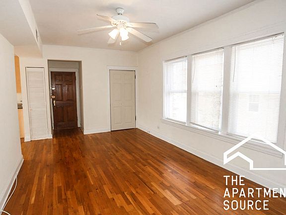 4th image of 3521 N Broadway St APT 3E