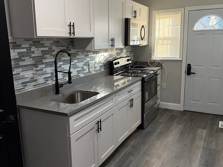 1271 Limit Avenue W Bath #750 — Photo 12
