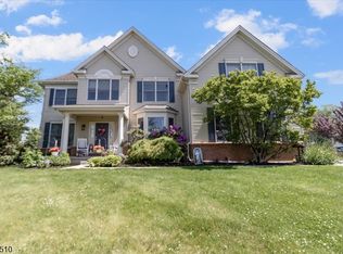 1 Tanager Dr, Raritan Twp., NJ 08551