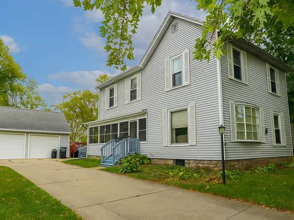 1050 State St, Ottawa, IL 61350